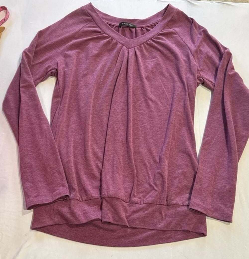 EACHYES Women's V-Neck Long Sleeve Pleated Banded Hem Top, Size M